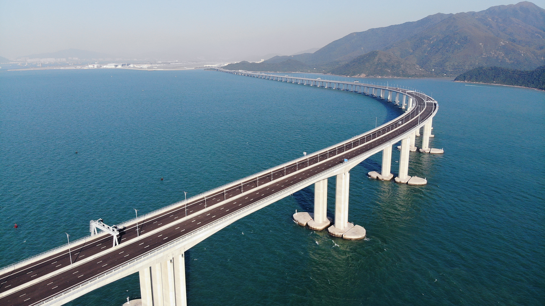 Hong Kong – Zhuhai – Macao Bridge